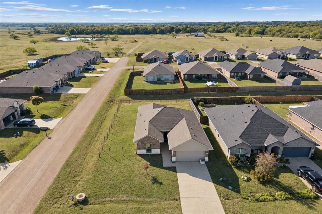 146 Lawndale Lane, Mabank, TX 75147