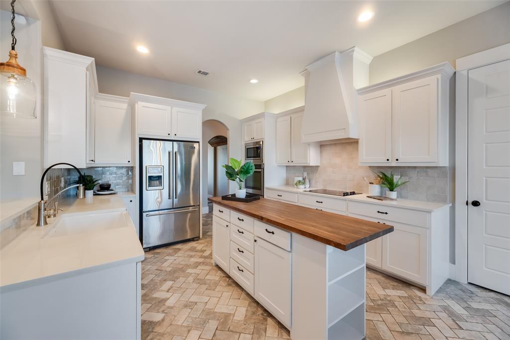 1570 Winding Creek Lane, Rockwall, TX 75032