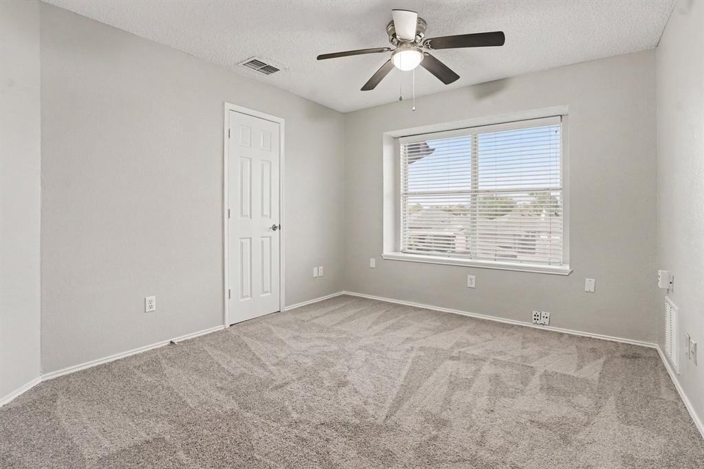 2101 Birch Bend, Mesquite, TX 75181