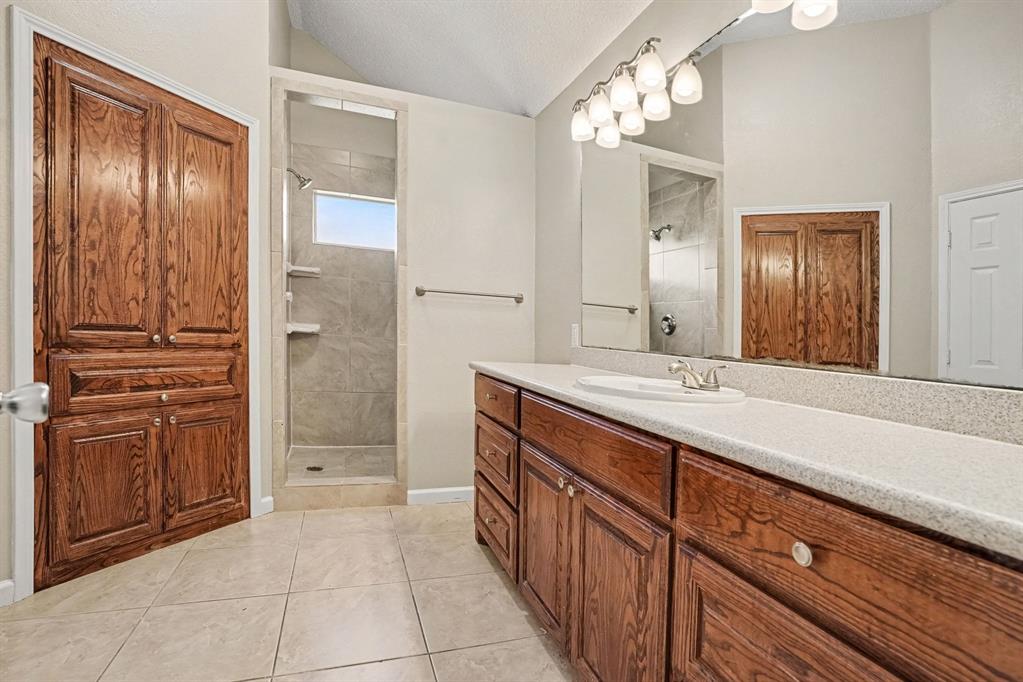 2101 Birch Bend, Mesquite, TX 75181