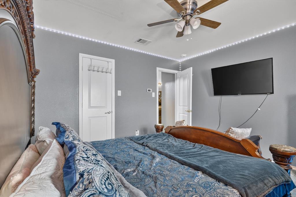 2325 Redwood Drive, Lancaster, TX 75134