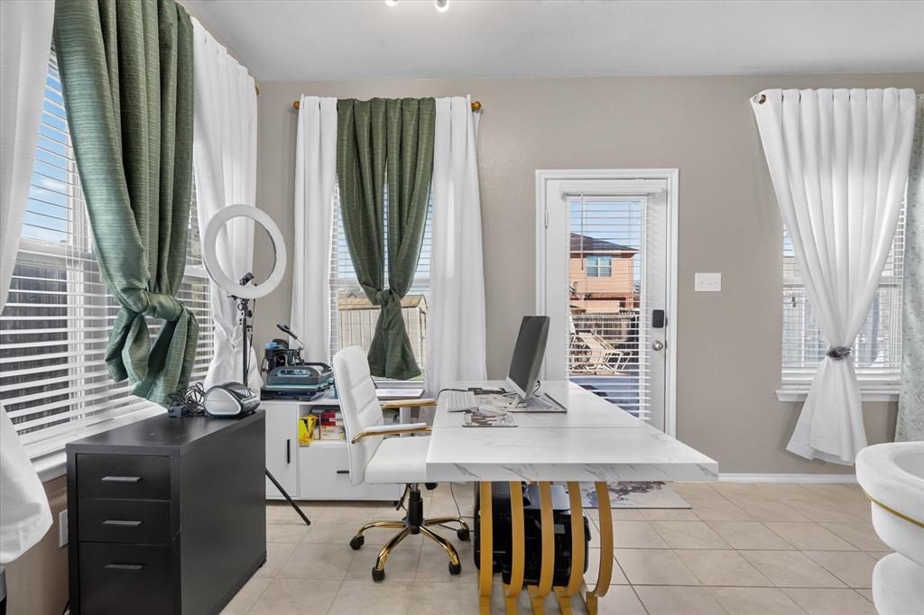 2325 Redwood Drive, Lancaster, TX 75134