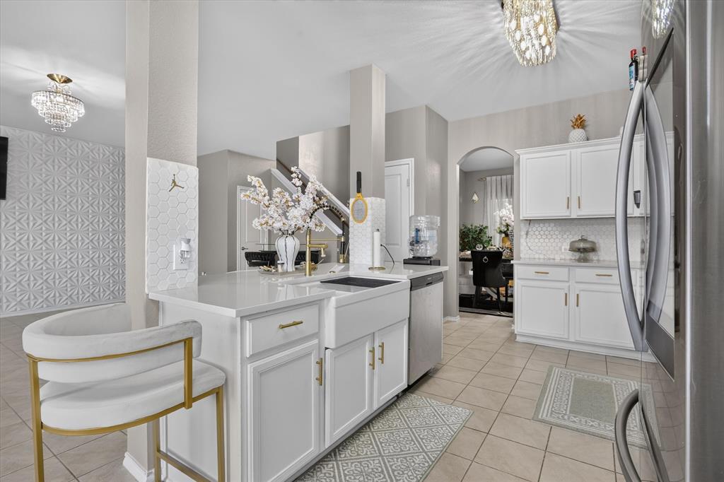 2325 Redwood Drive, Lancaster, TX 75134