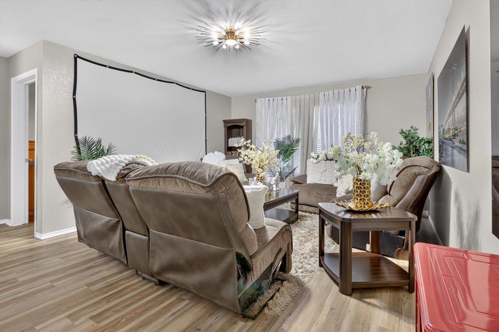 2325 Redwood Drive, Lancaster, TX 75134