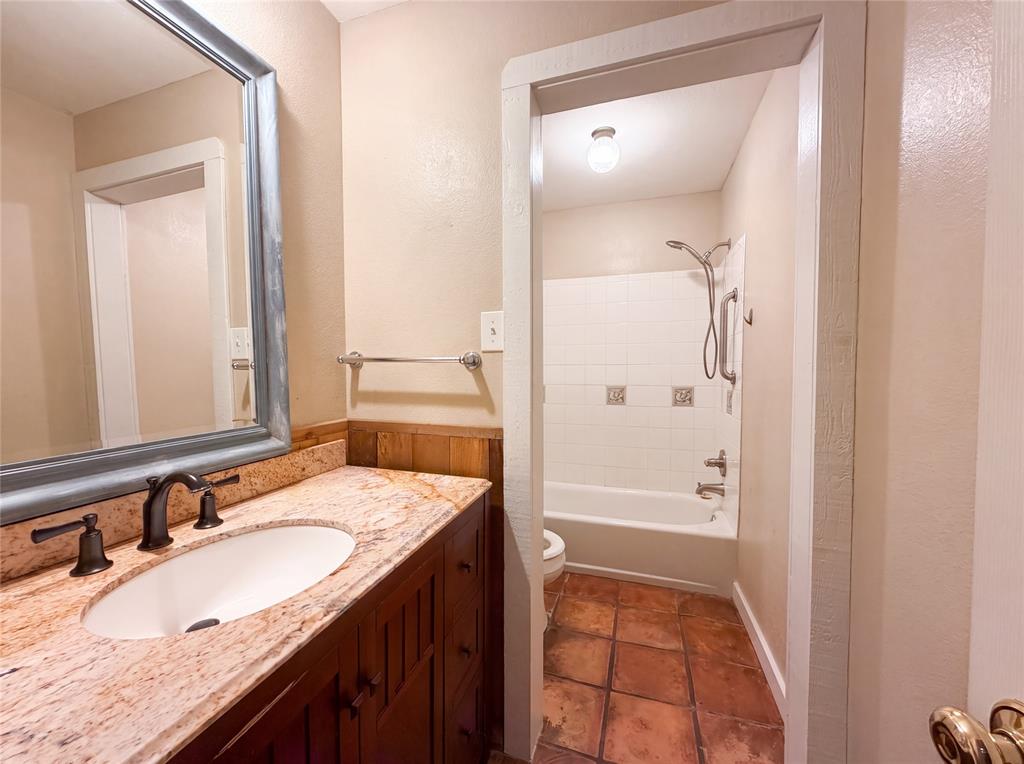 2603 Pecan Valley Drive, Granbury, TX 76048