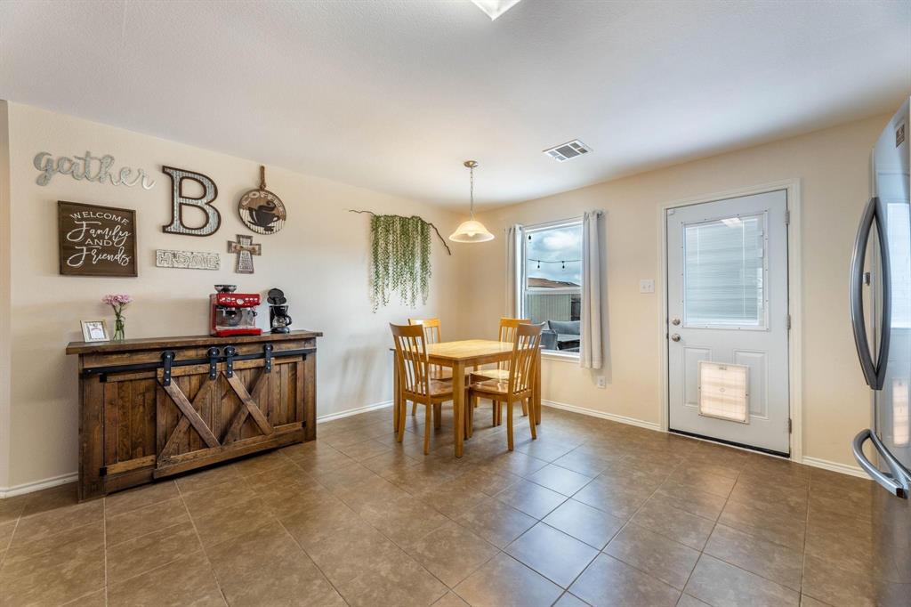 2121 Meadow View Drive, Princeton, TX 75407