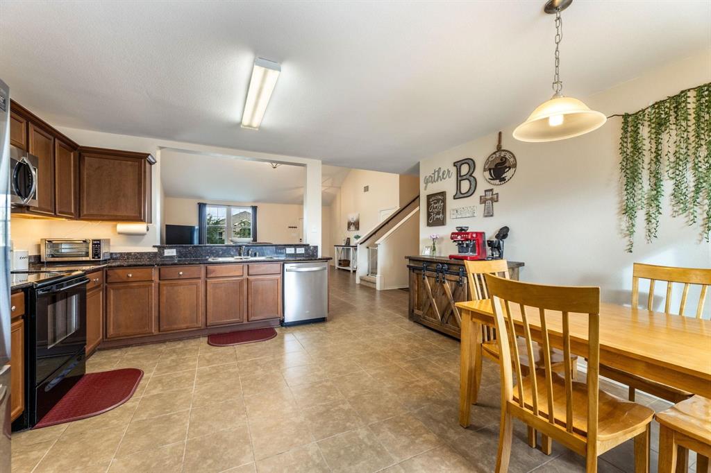 2121 Meadow View Drive, Princeton, TX 75407