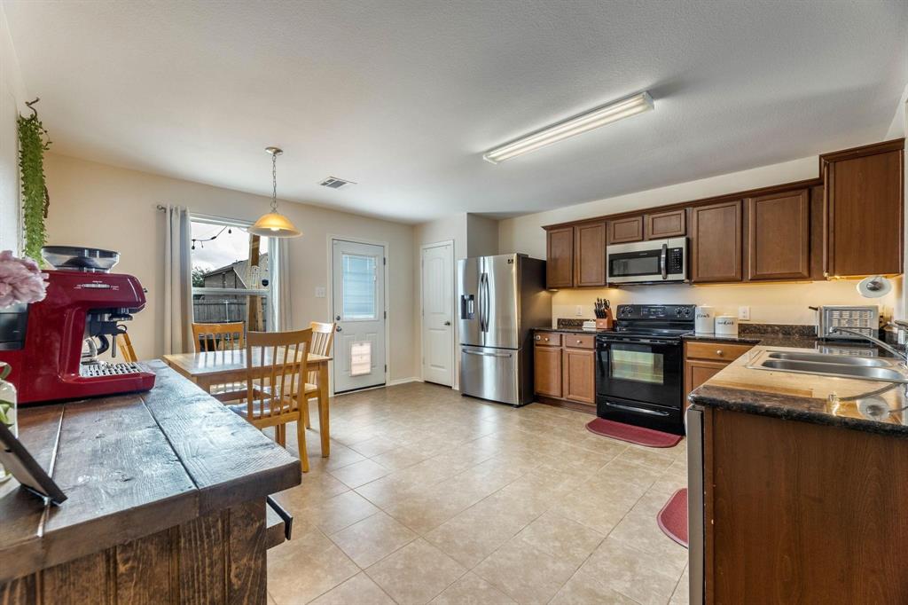 2121 Meadow View Drive, Princeton, TX 75407 2121 Meadow View Drive, Princeton, TX 75407