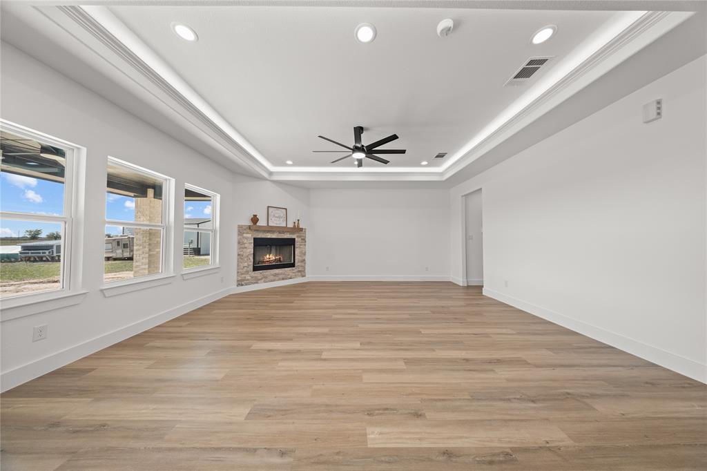6433 County Road 4120, Campbell, TX 75422
