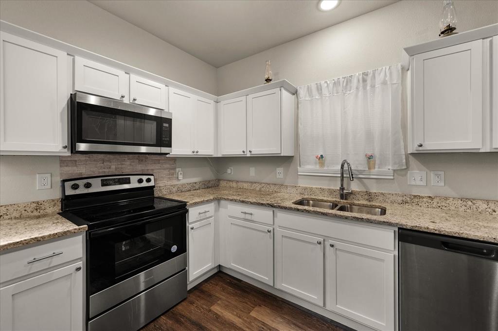 2115 Jones Street, Greenville, TX 75401