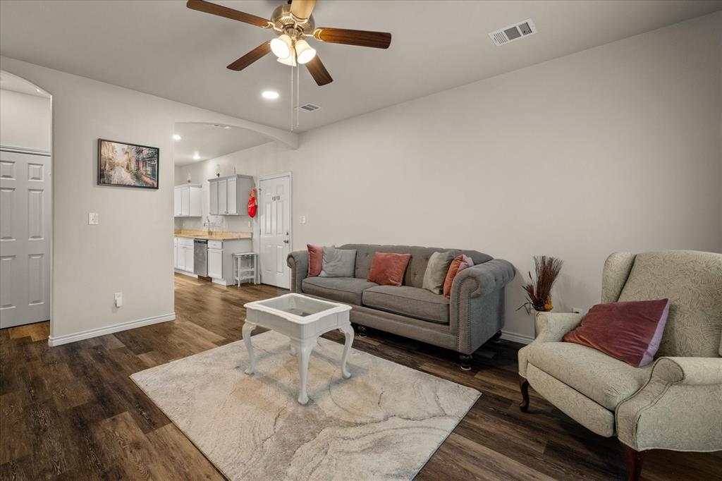 2115 Jones Street, Greenville, TX 75401
