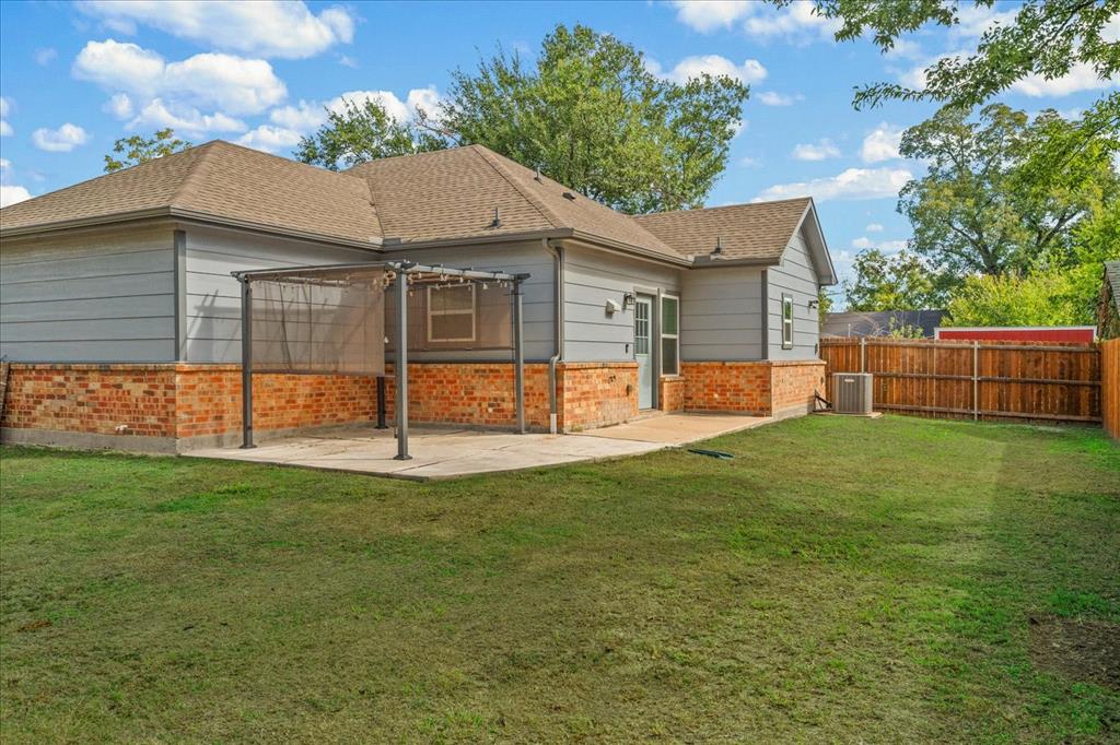 2115 Jones Street, Greenville, TX 75401