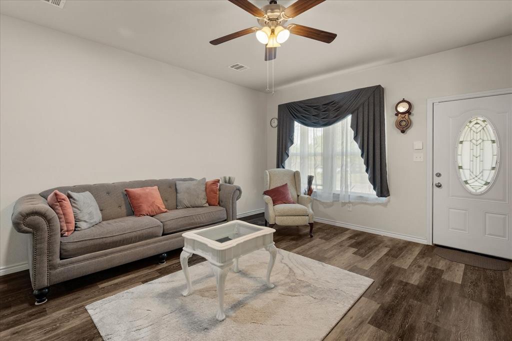 2115 Jones Street, Greenville, TX 75401