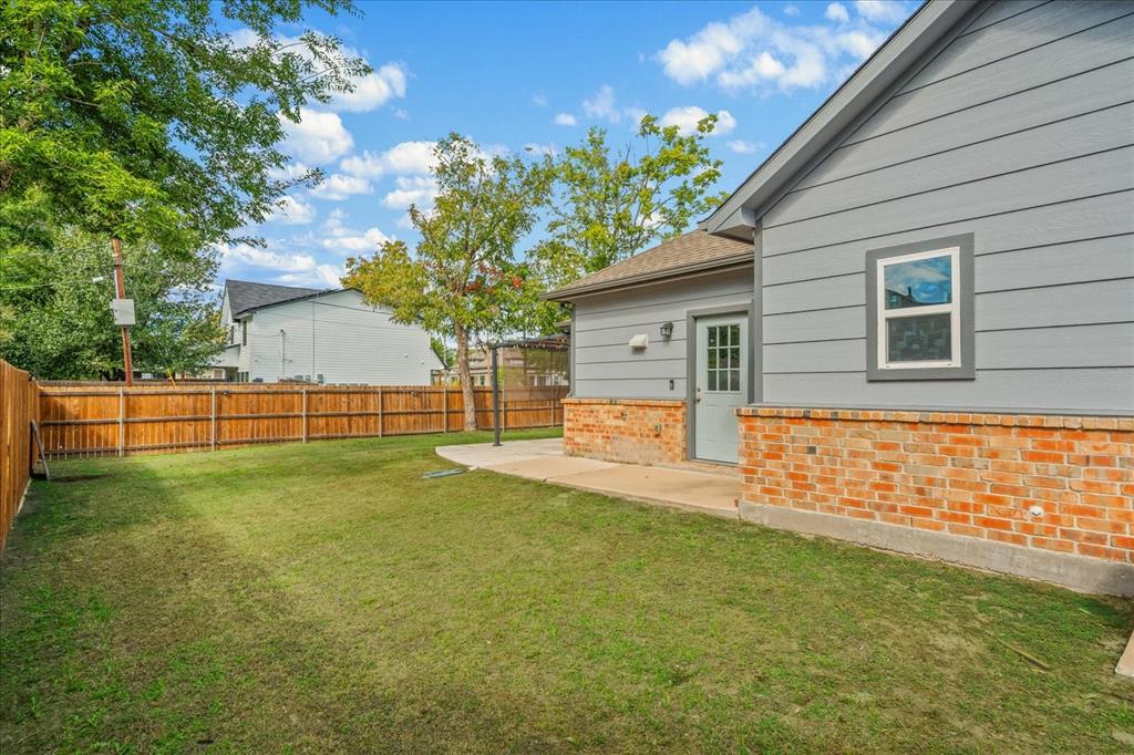 2115 Jones Street, Greenville, TX 75401