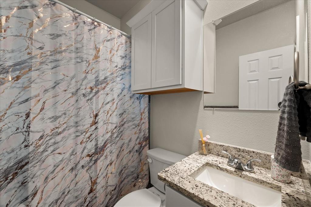 2115 Jones Street, Greenville, TX 75401