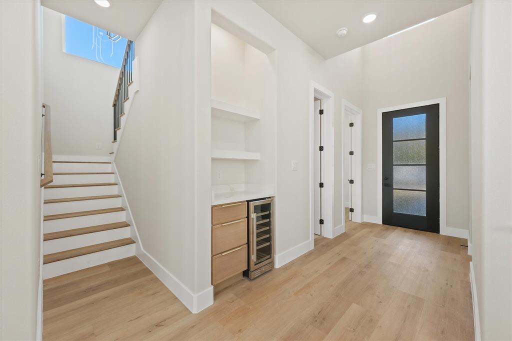732 Fernwood Avenue, Dallas, TX 75203