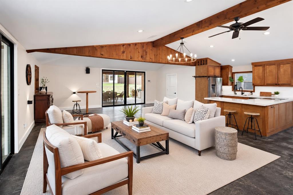 Pool House inside Virtually Staged
