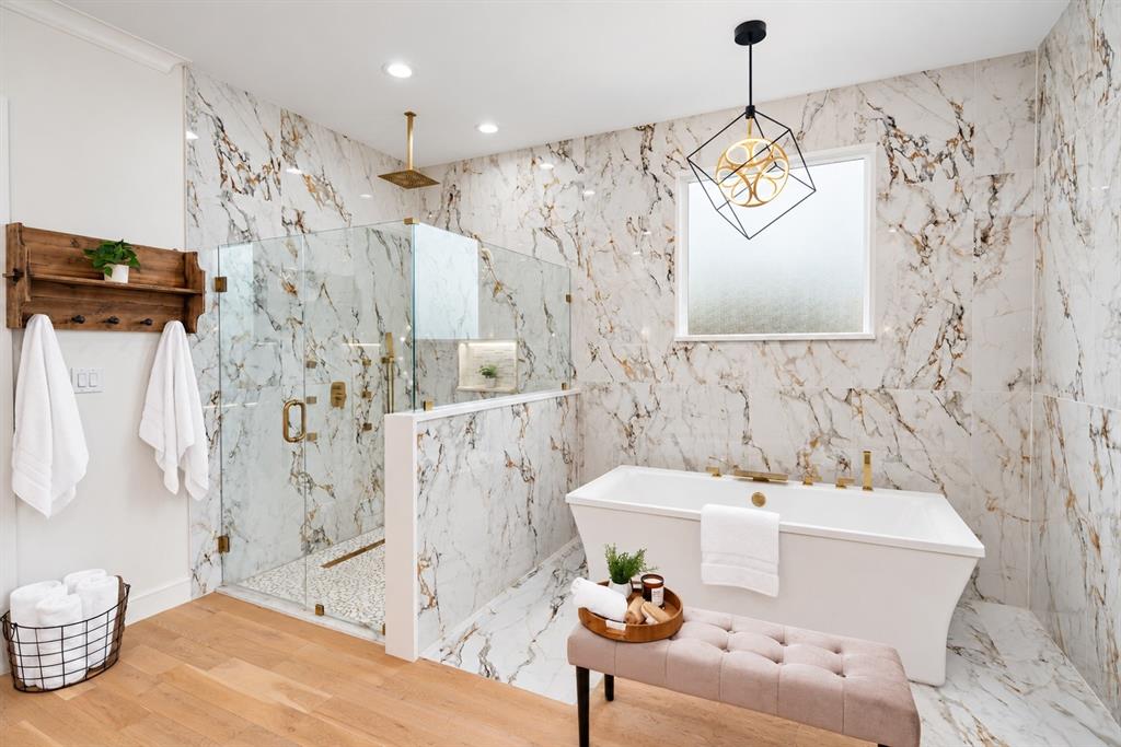 Primary Tub and Shower