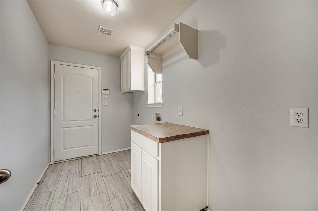 713 Escapade Court, Midlothian, TX 76065