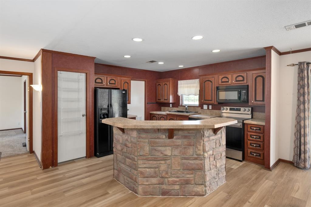 318 Luther Lane, Gun Barrel City, TX 75156