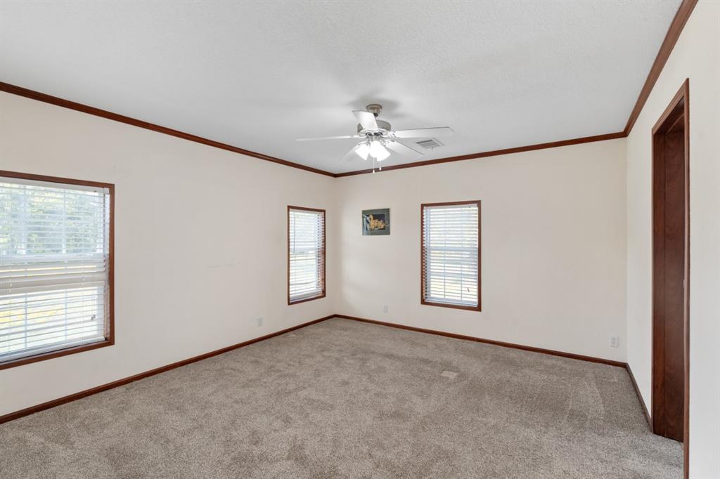 318 Luther Lane, Gun Barrel City, TX 75156