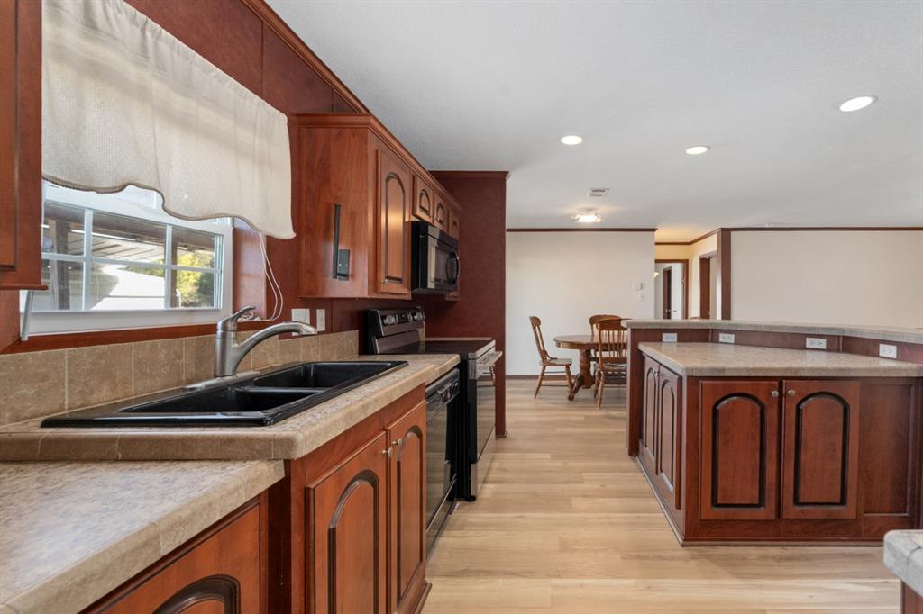 318 Luther Lane, Gun Barrel City, TX 75156