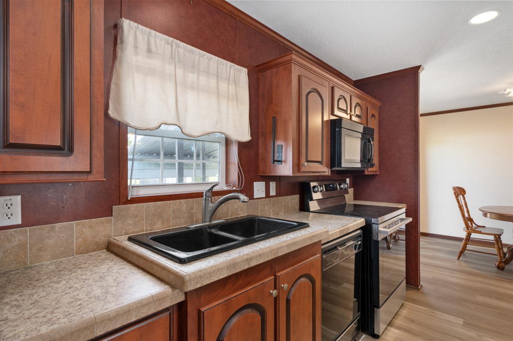 318 Luther Lane, Gun Barrel City, TX 75156