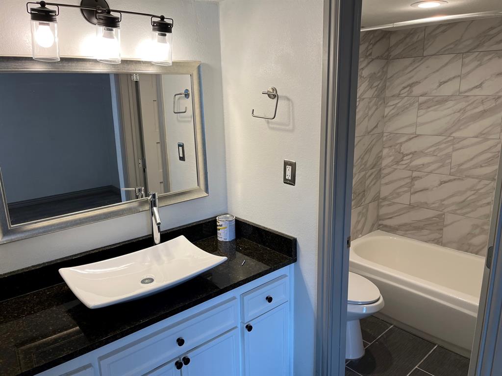 2800 Douglas Avenue, #219, Dallas, TX 75219