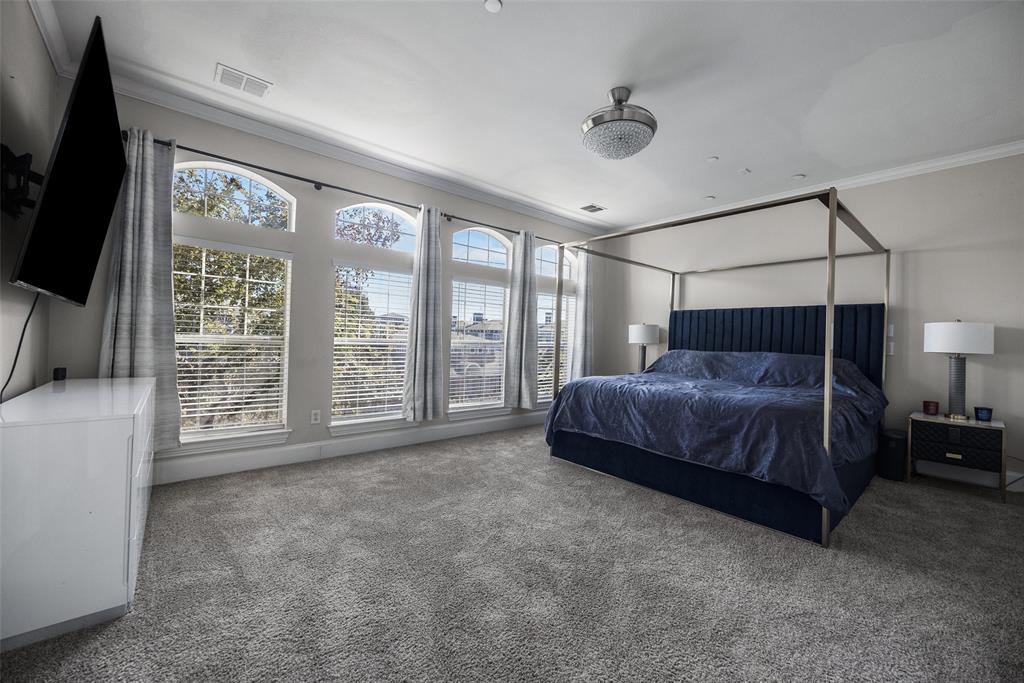2707 Gaston Avenue, Dallas, TX 75226