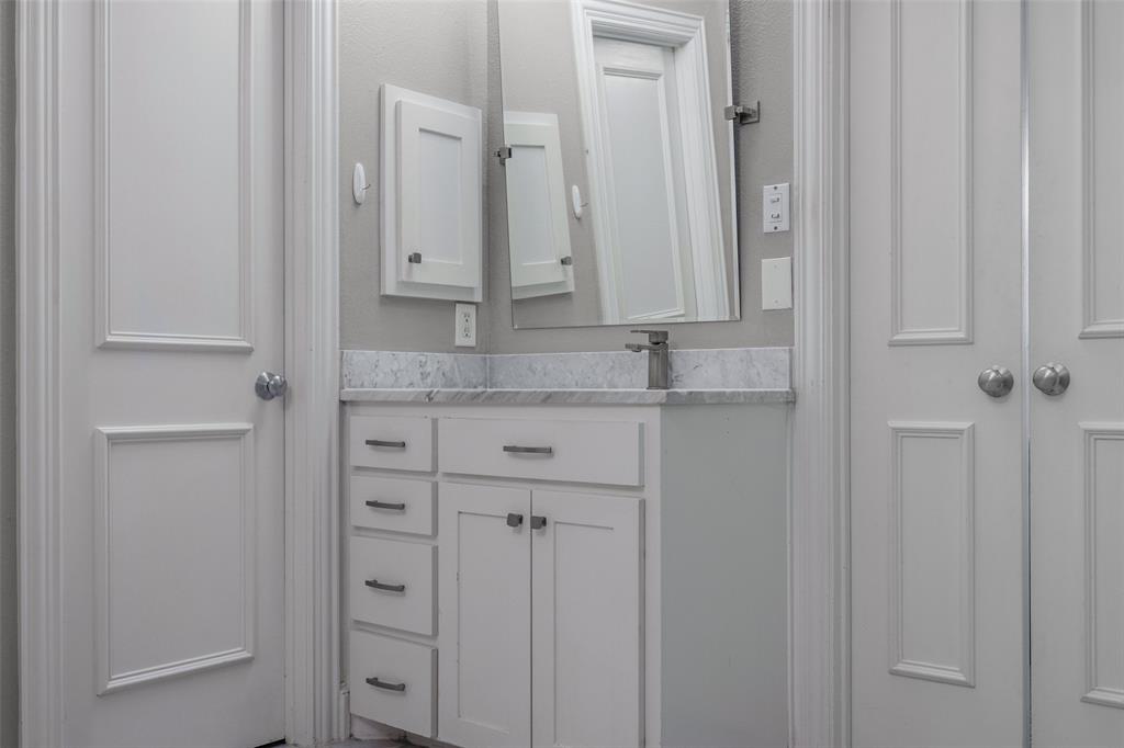 2707 Gaston Avenue, Dallas, TX 75226