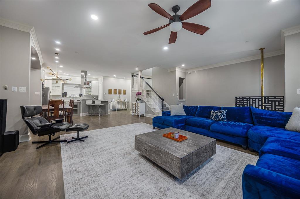 2707 Gaston Avenue, Dallas, TX 75226