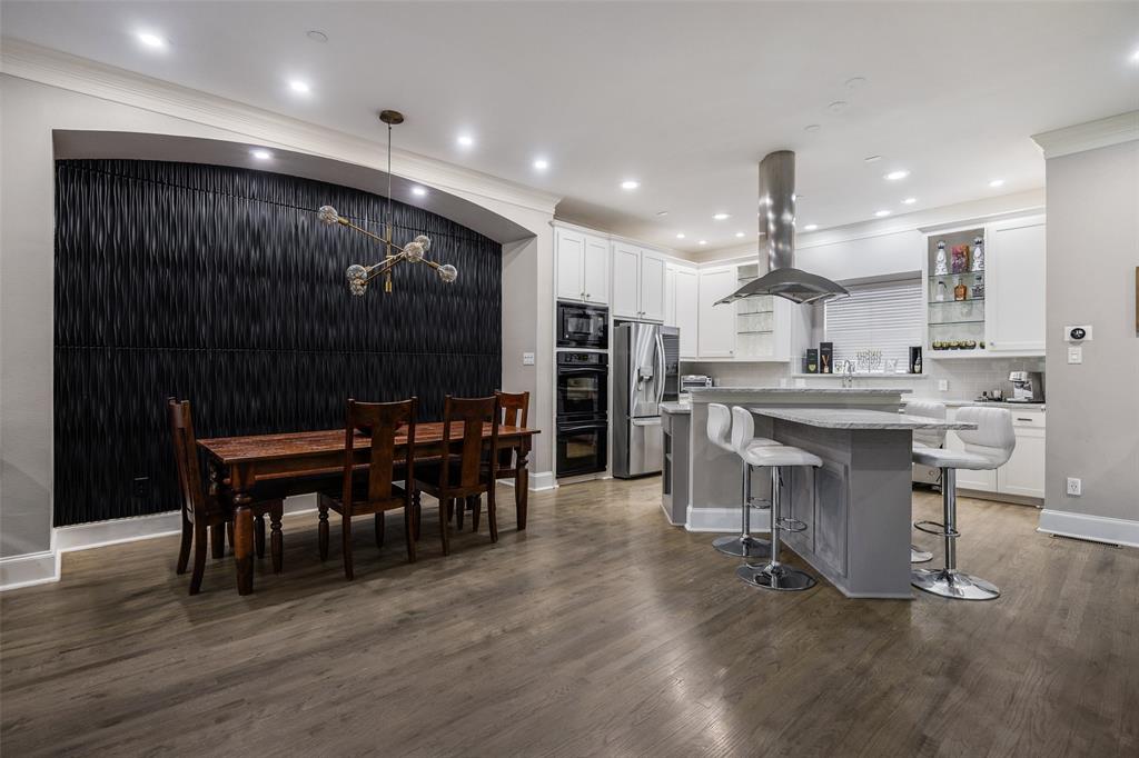 2707 Gaston Avenue, Dallas, TX 75226