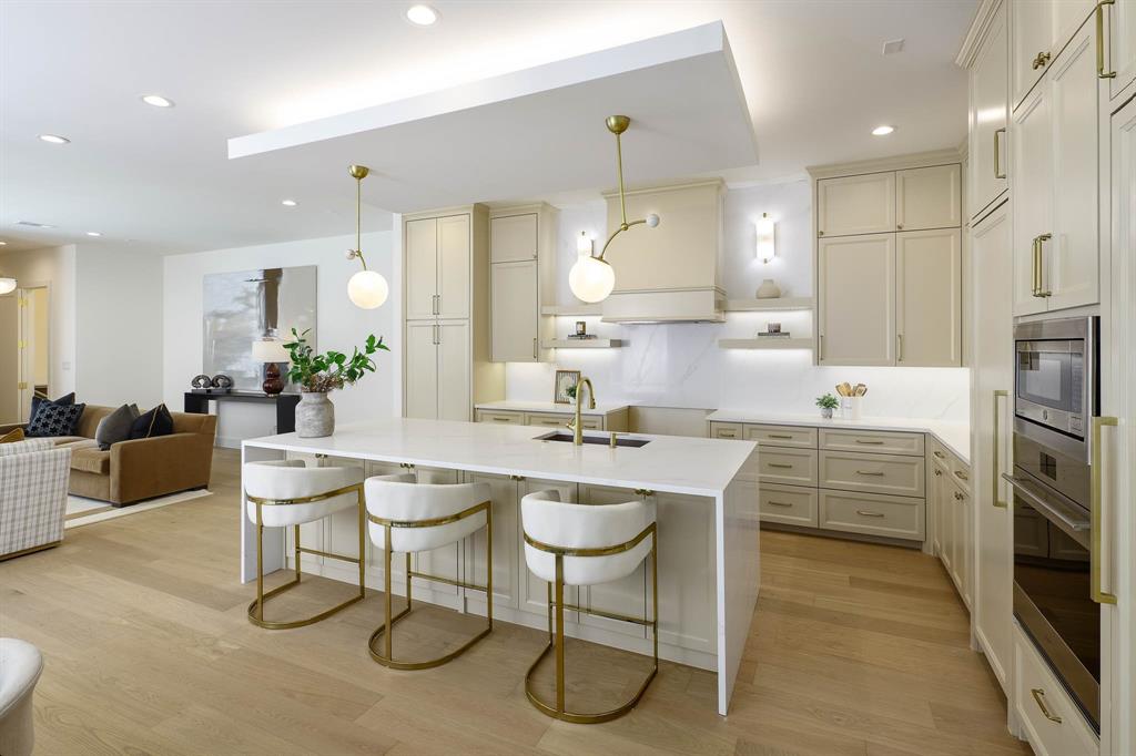 3719 W Beverly Drive, Dallas, TX 75209 3719 W Beverly Drive, Dallas, TX 75209