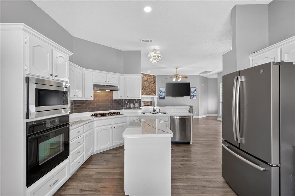 1425 Cardigan Lane, Lancaster, TX 75134