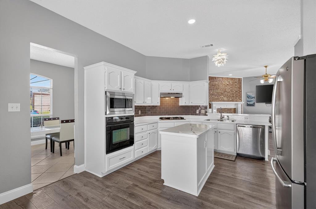 1425 Cardigan Lane, Lancaster, TX 75134