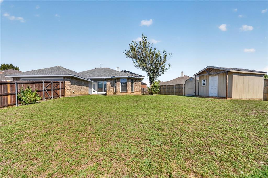 1425 Cardigan Lane, Lancaster, TX 75134