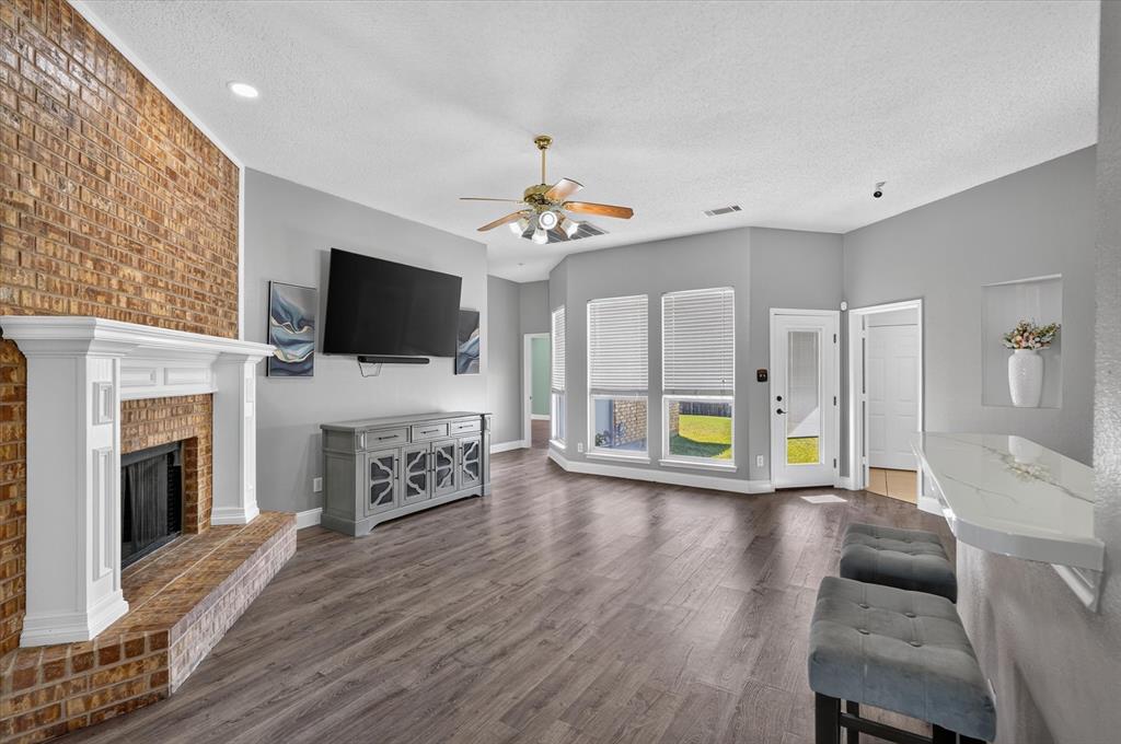 1425 Cardigan Lane, Lancaster, TX 75134