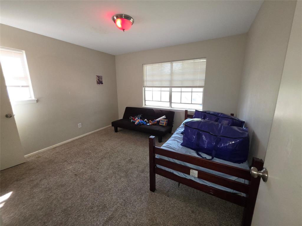 737 Rutgers Drive, Lancaster, TX 75134