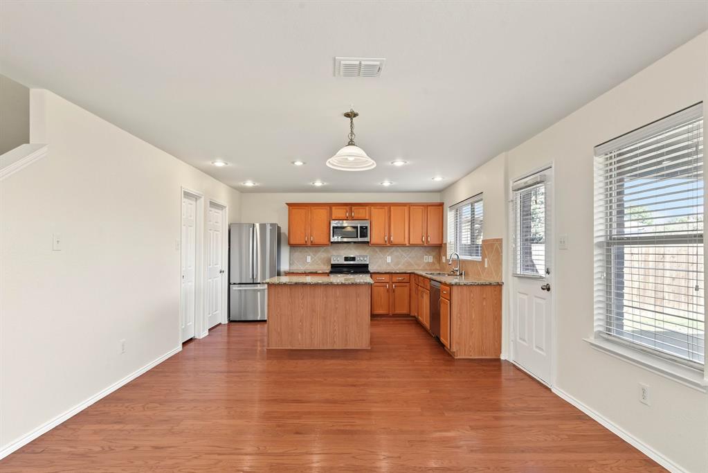 1308 Luckenbach Drive, Forney, TX 75126