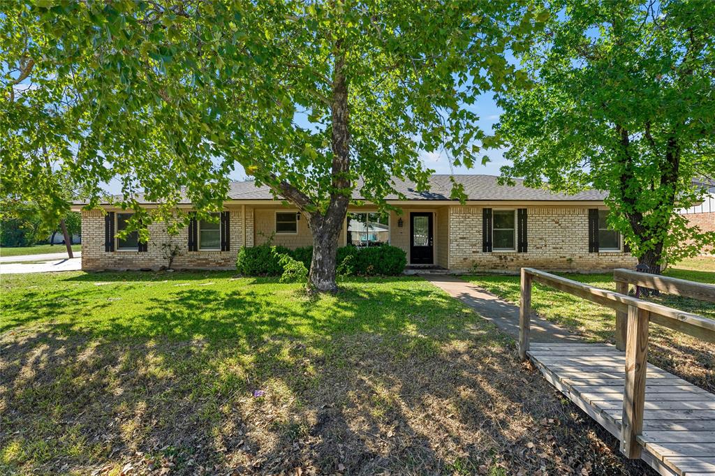 900 N Bunker Drive, Robinson, TX 76706 900 N Bunker Drive, Robinson, TX 76706