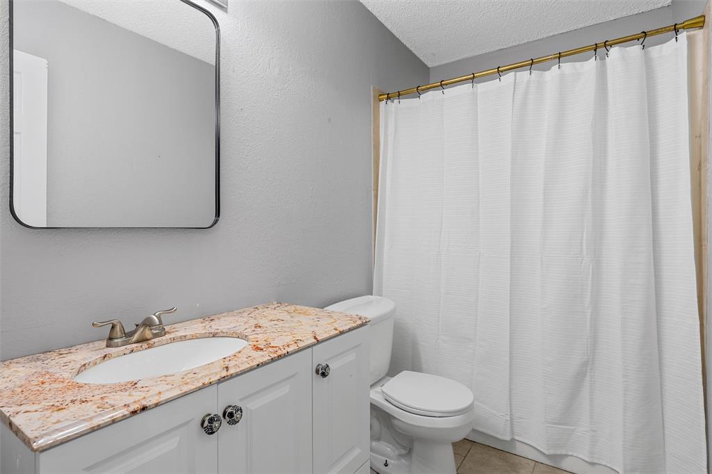 900 N Bunker Drive, Robinson, TX 76706