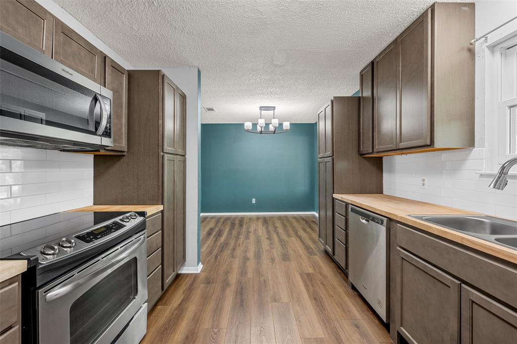 900 N Bunker Drive, Robinson, TX 76706