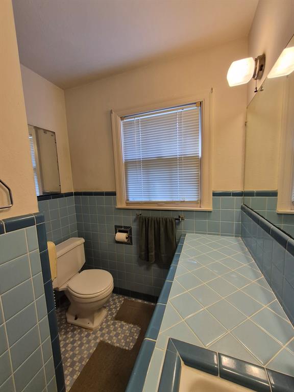 4230 Hillcrest Drive, Waco, TX 76710 4230 Hillcrest Drive, Waco, TX 76710