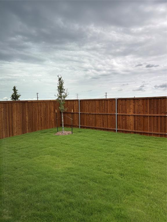 5313 Cabot Drive, Ennis, TX 75119