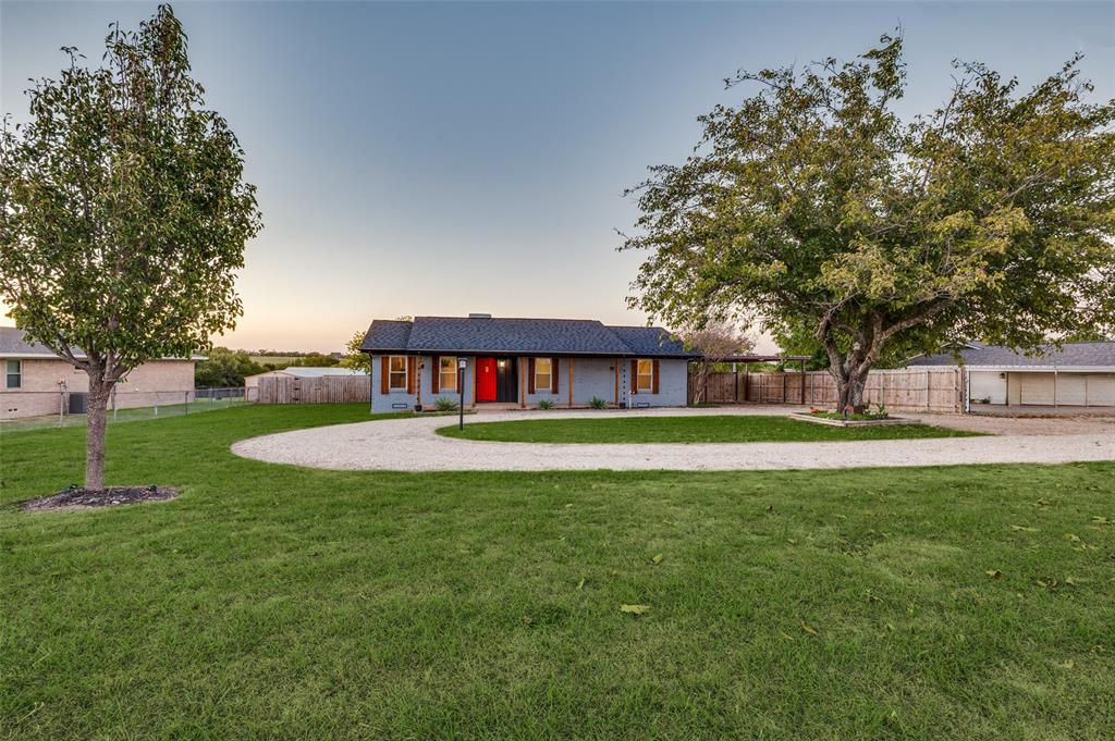 332 Fm 1493, Waxahachie, TX 75167