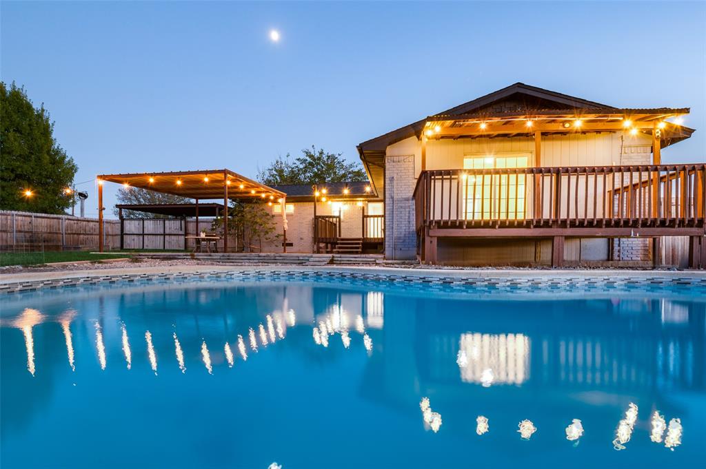 332 Fm 1493, Waxahachie, TX 75167