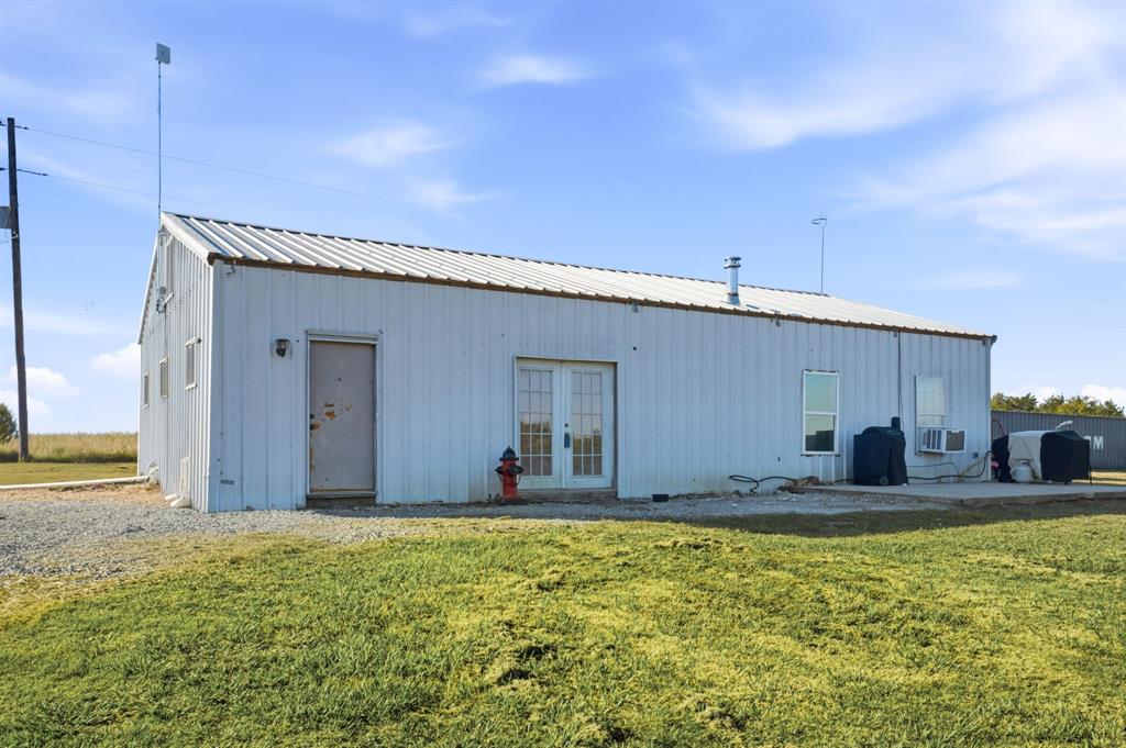 7292 County Road 1048, Celeste, TX 75423
