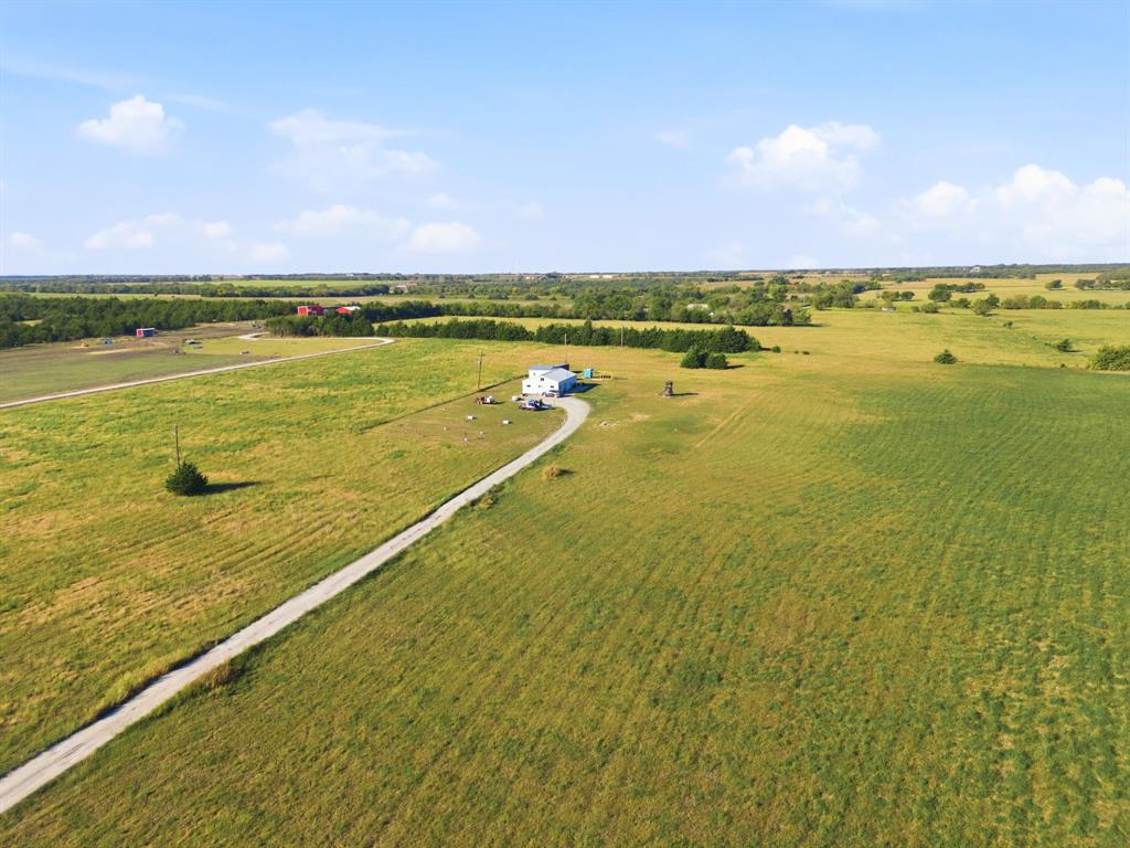 7292 County Road 1048, Celeste, TX 75423