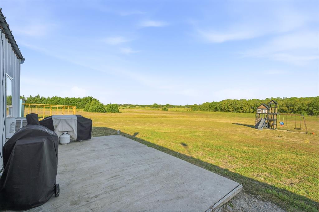 7292 County Road 1048, Celeste, TX 75423
