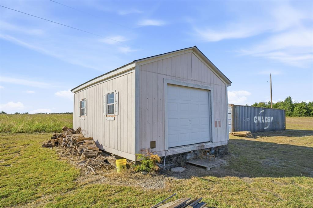 7292 County Road 1048, Celeste, TX 75423
